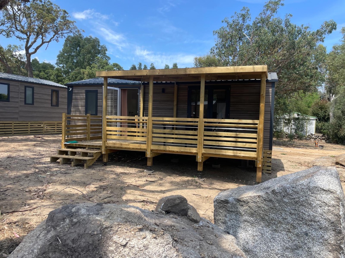 Mobil-home Arbousier avec terrasse vue mer