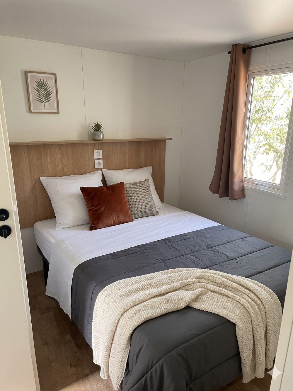 Chambre cosy d'un mobil-home 2 chambres